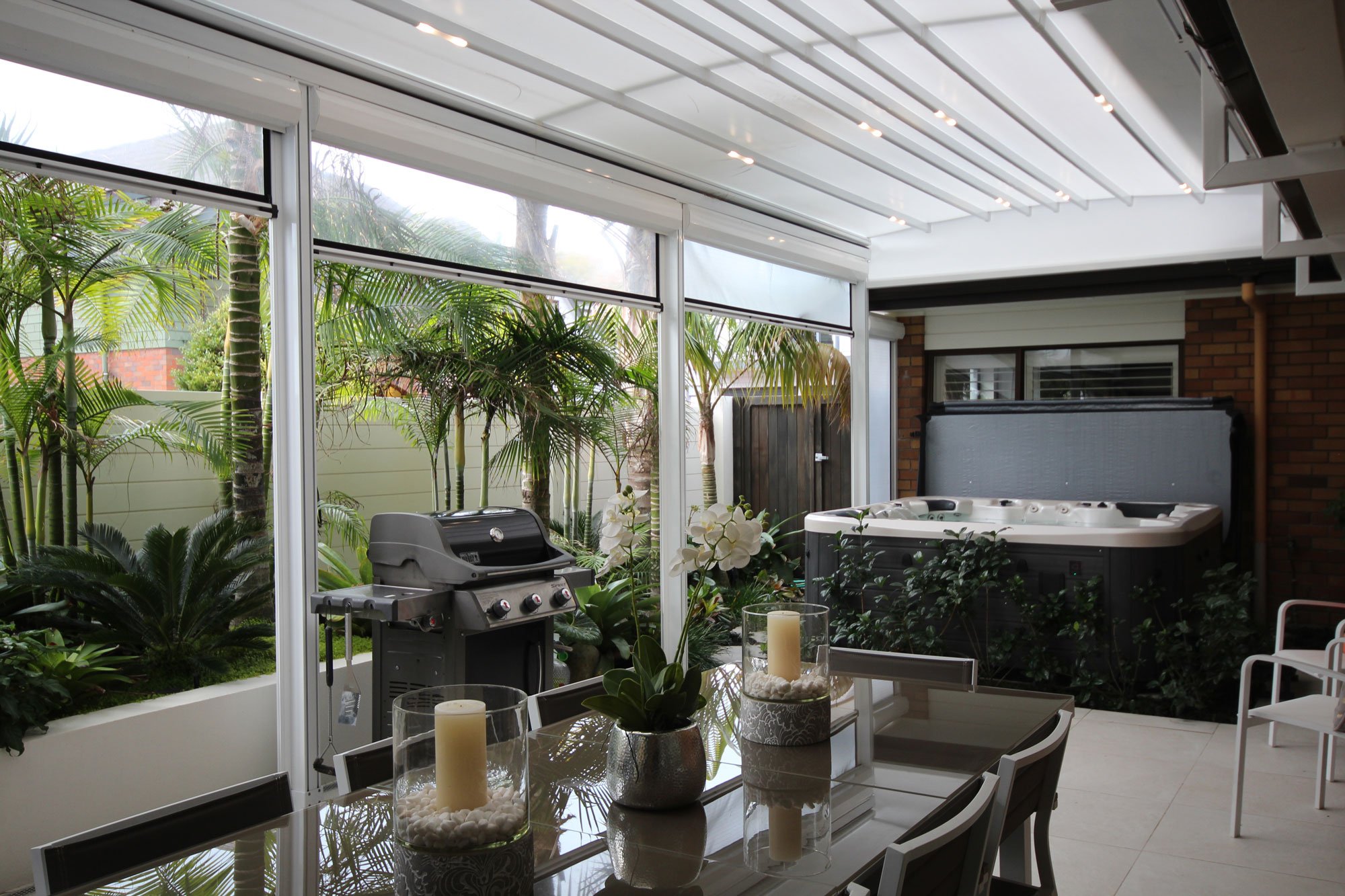 Canopy Awning vs. Pergola: Which is Right For My Home?